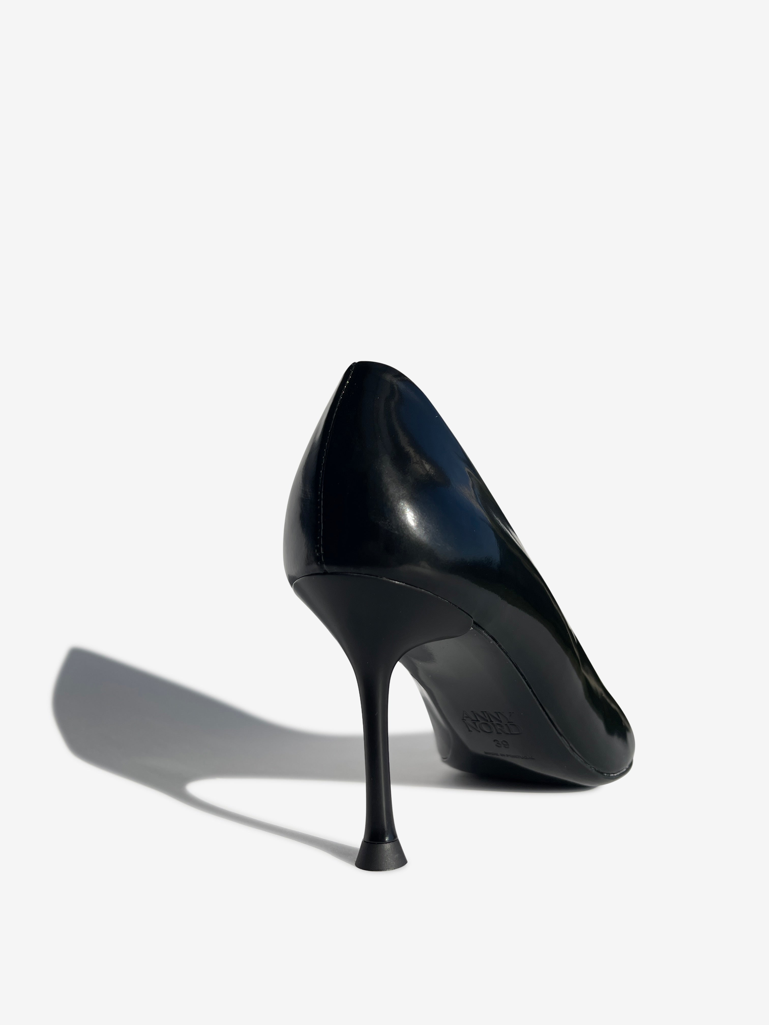 Perfect Pump 75 with Bow PRE-ORDER